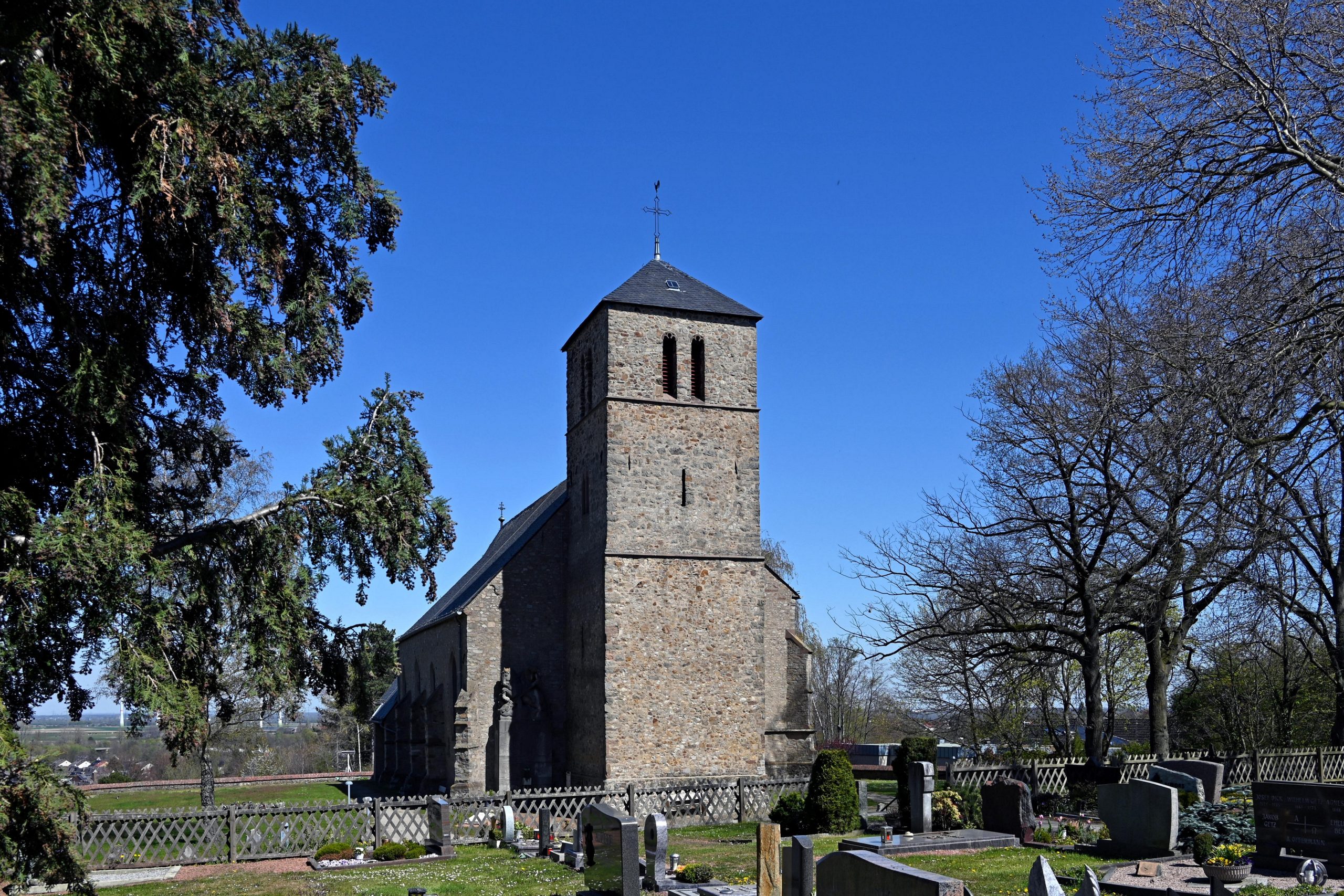 Alte Kirche auf dem Rymelsberg in Langerwehe